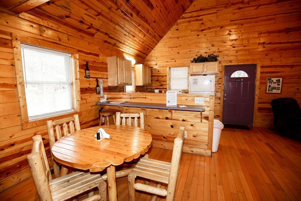The Cabins At Pine Haven - Beckley Beaver Exteriér fotografie